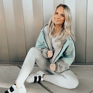 Meet your Posher, Rayne